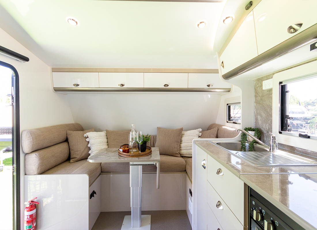 21ft-slideout-internal-4